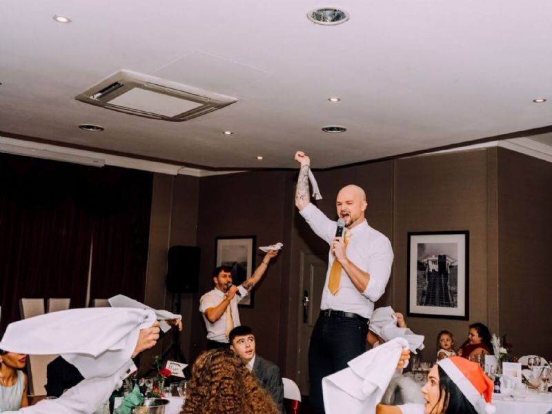 the fantastic singing waiters